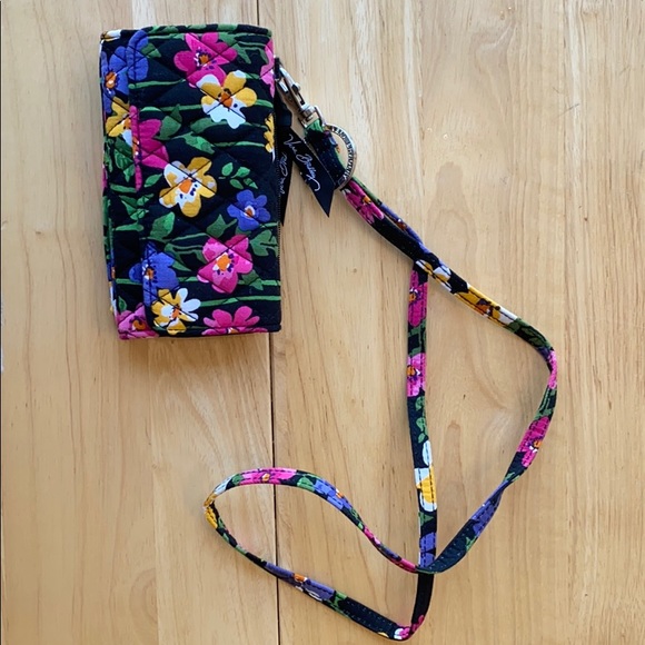 Vera Bradley wristlet - Picture 1 of 8